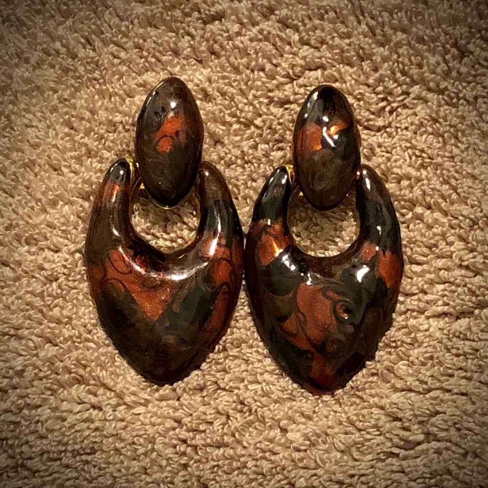Vintage Black & Brown Enamel Dangling ClipOn Earrings